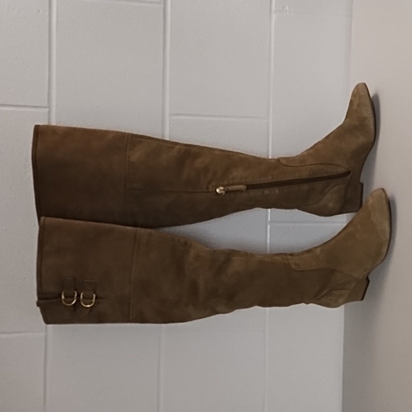 Nine West 7 Over Knee Wedge Heel Tan Genuine Suede Boots Gold Buckle Side zip - Picture 1 of 15